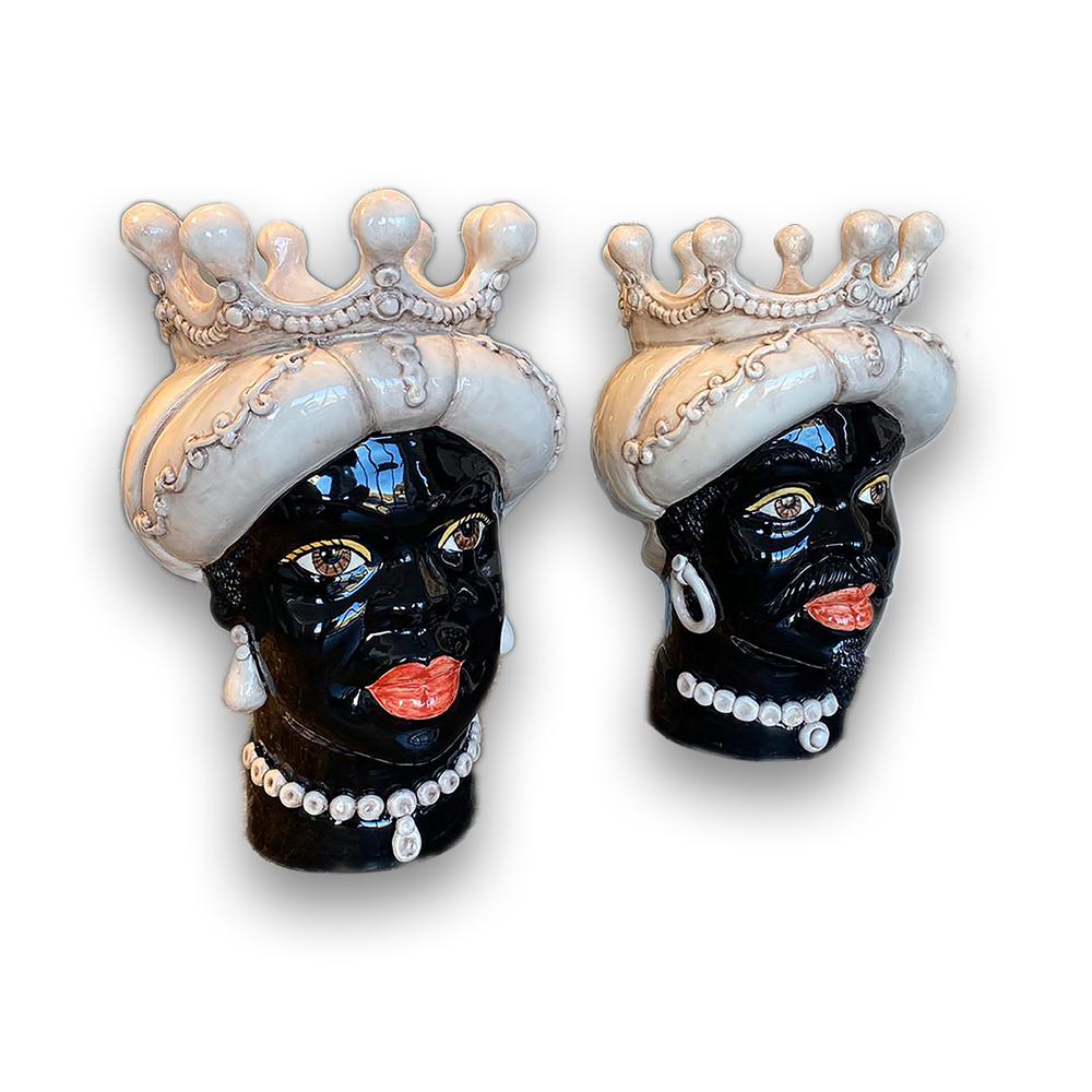4690.41 Teste di Moro in Ceramica Siciliana H.40 Cm. Forgiate e Decorate a Mano. - immagine 2